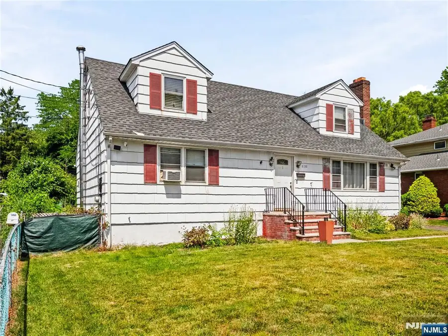 33 Prospect Street, Paramus, NJ 07652 - #2