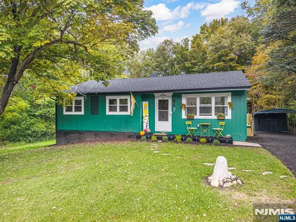7 Fox Hill Drive, Franklin, NJ 07416