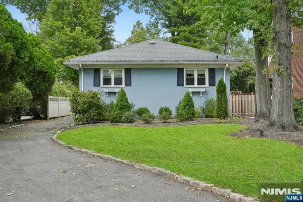 15 Lessing Road, West Orange, NJ 07052