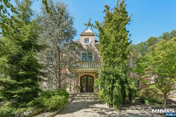 743 Peach Tree Lane, Franklin Lakes, NJ 07417