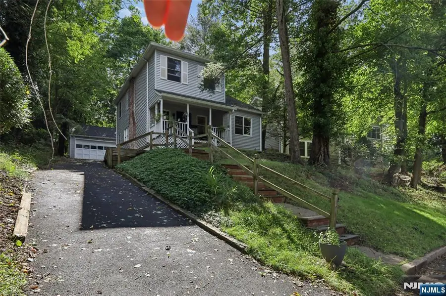 6 Valley Place, Tenafly, NJ 07670 - #3
