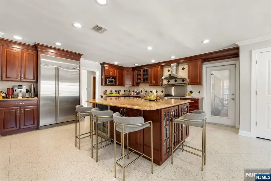 1070 Cumbermeade Road, Fort Lee, NJ 07024 - #3