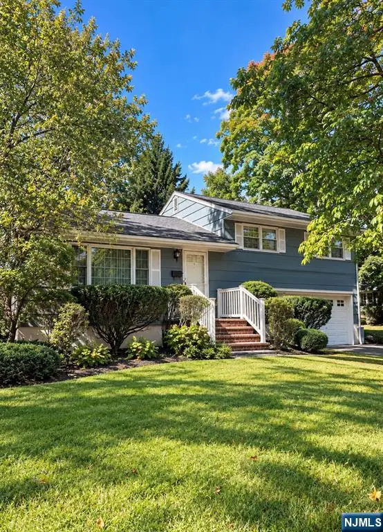 31 Arbor Drive, Ho Ho Kus, NJ 07423 - #3