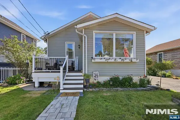 66 7th Avenue, Hawthorne, NJ 07506