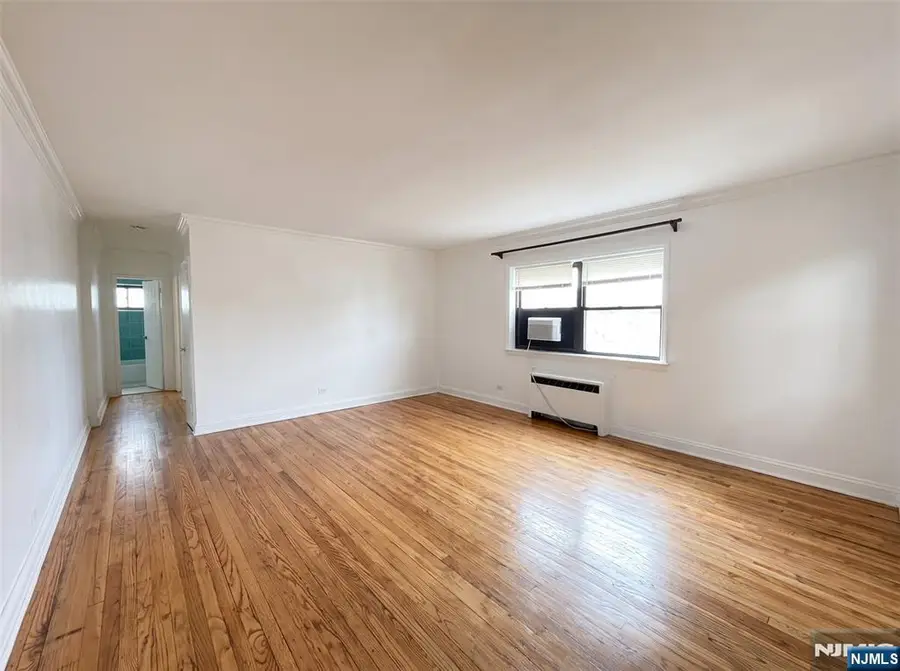 3081 Edwin Avenue 1A, Fort Lee, NJ 07024 - #2
