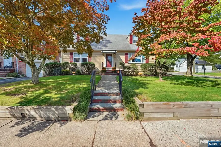 116 Grove Avenue, Verona, NJ 07044 - #2