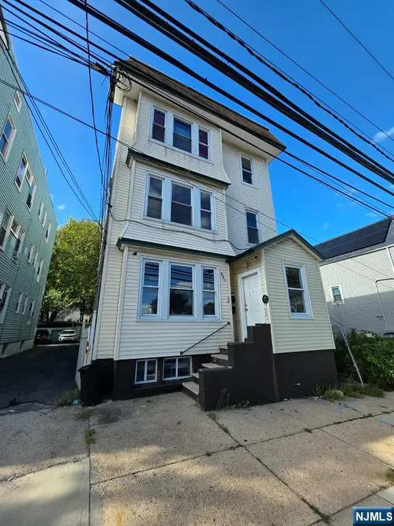 436 14th Avenue, Irvington, NJ 07111