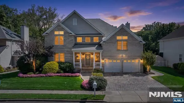 33 Cardinal Lane, Westwood, NJ 07675