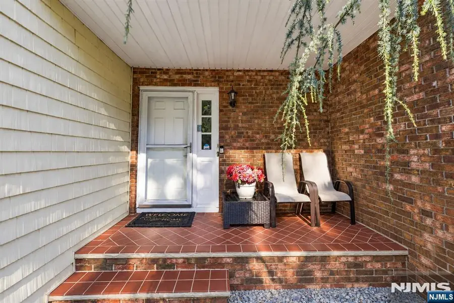 89 Lexington Lane, Wayne, NJ 07470 - #2