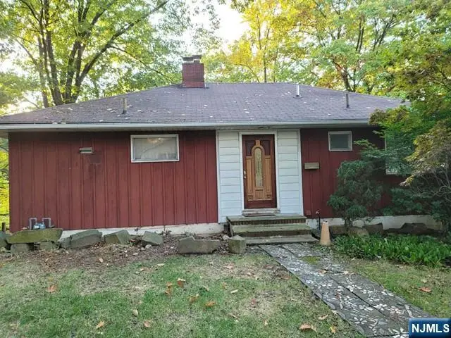 536 Nordhoff Drive, Leonia, NJ 07605 - #1