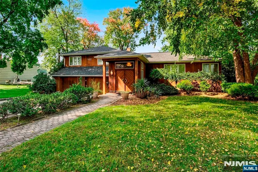 152 Sussex Road, Township Of Washington, NJ 07676 - #2