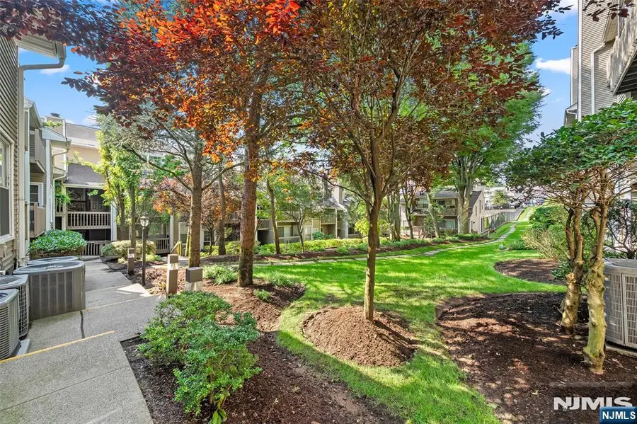 531 Windsor Drive, Palisades Park, NJ 07650 - #2