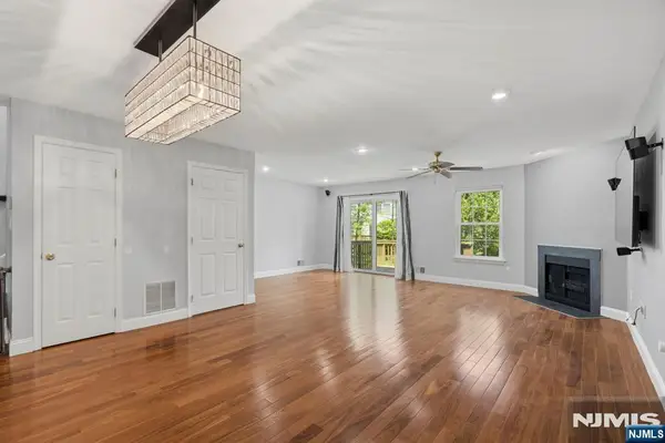8A Ashley Court 8A, Franklin, NJ 08873