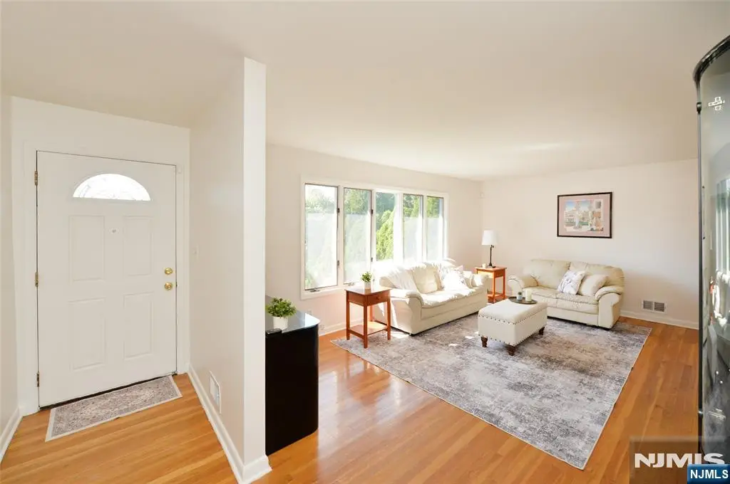 16-35 Raymond Street, Fair Lawn, NJ 07410 - #1