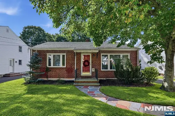 95 Maple Street, Bergenfield, NJ 07621