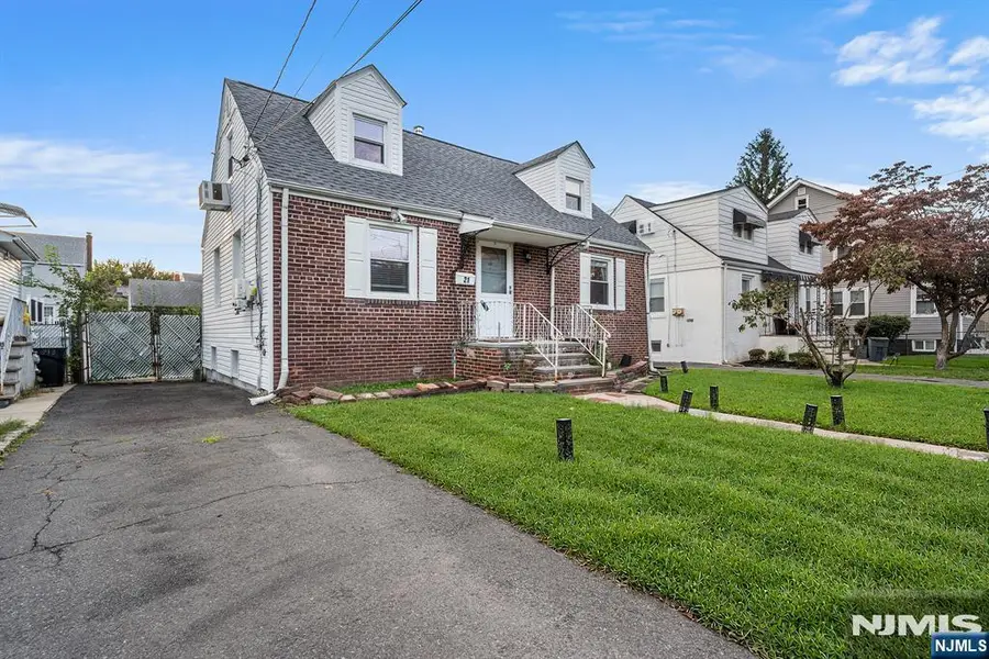 21 Center Street, Belleville, NJ 07109 - #2