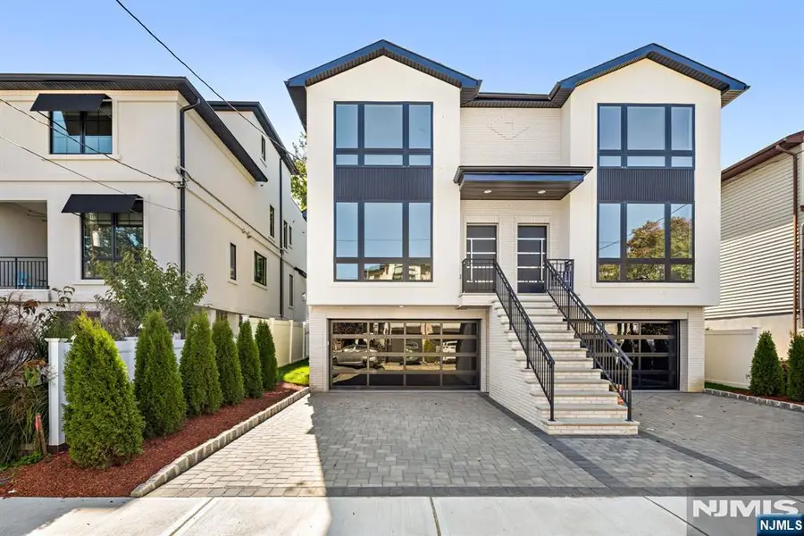 386 Lincoln Avenue, Cliffside Park, NJ 07010 - #2
