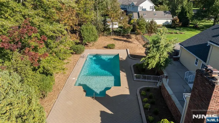 25 Paddock Road, Ho Ho Kus, NJ 07423 - #3