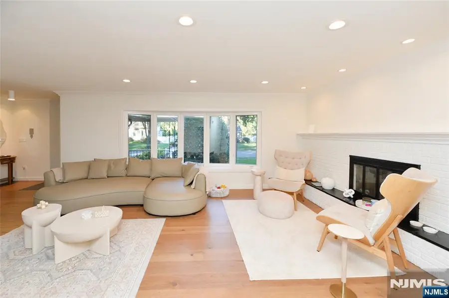 22-20 Radburn Road, Fair Lawn, NJ 07410 - #3