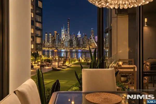 9 Ave At Port Imperial 414, West New York, NJ 07093