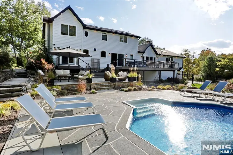 12 Green Way, Old Tappan, NJ 07675 - #3