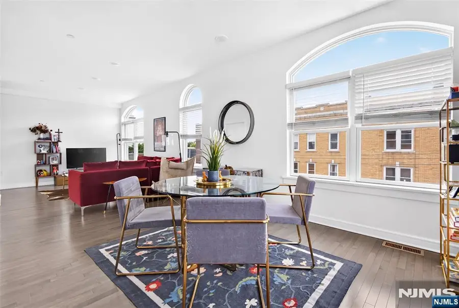 974 Summit 401-1, Jersey City, NJ 07307 - #3