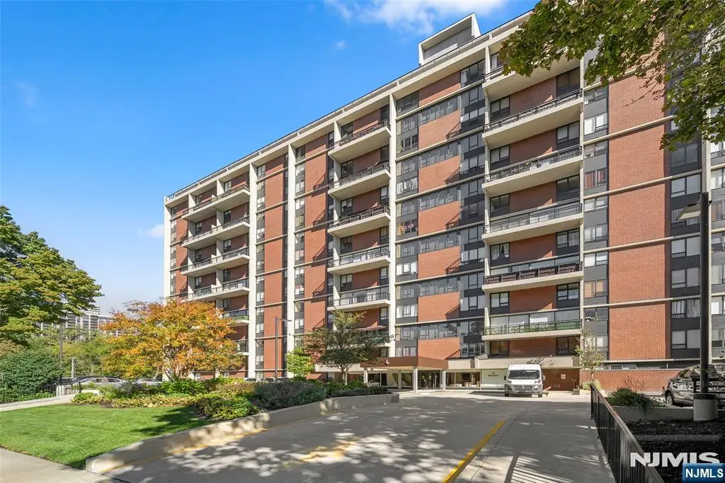 4 Horizon Road 805, Fort Lee, NJ 07024 - #1