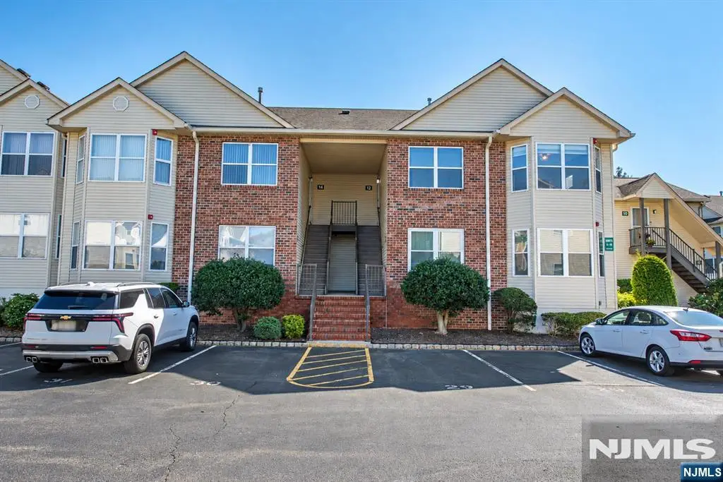 12 Frankie Lane 3304, East Hanover, NJ 07936 - #1
