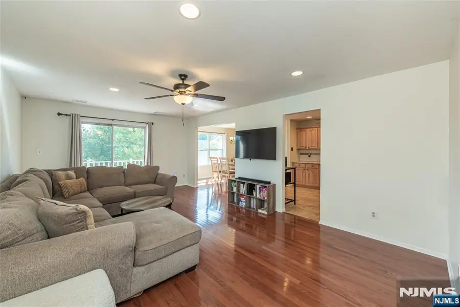 12 Frankie Lane 3304, East Hanover, NJ 07936 - #3