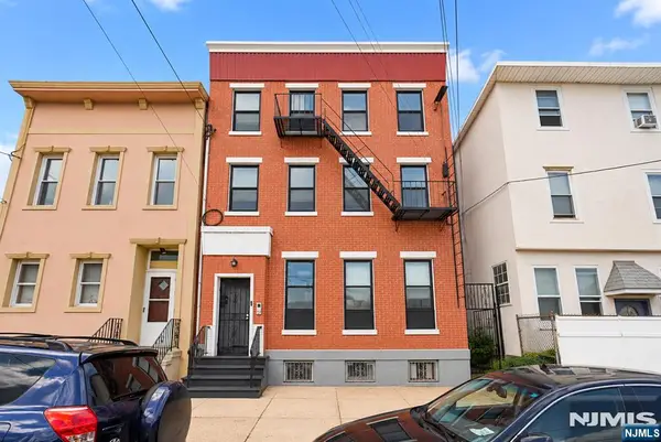 11 Cottage Street, Newark, NJ 07102