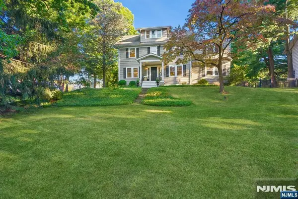 84 Arlington Avenue, Caldwell, NJ 07006