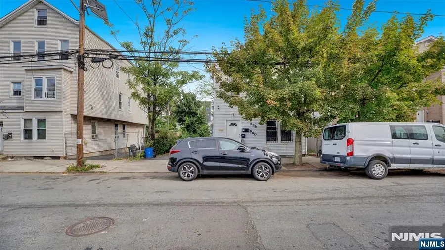 658-660 12th Street, Newark, NJ 07103 - #3