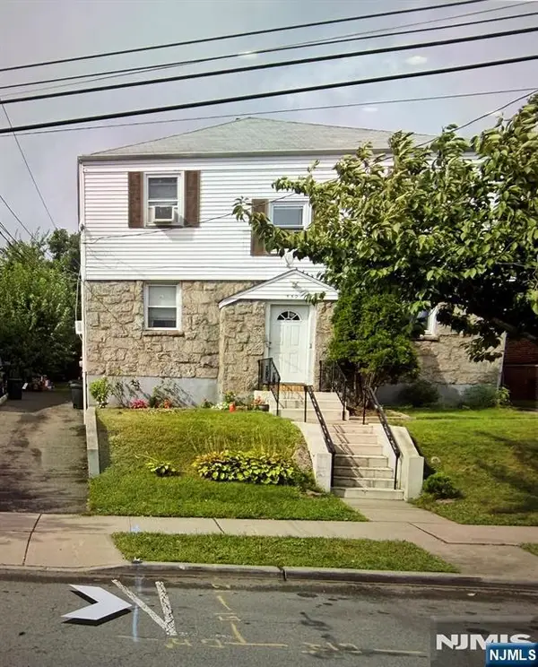 352 Lakeview Avenue, Clifton, NJ 07011