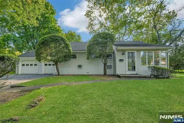 12 Pitcairn Avenue, Ho-Ho-Kus, NJ 07423