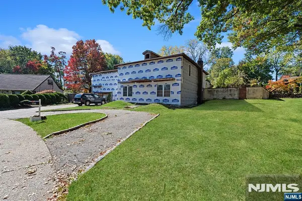 150 Lawrence Drive, Paramus, NJ 07652