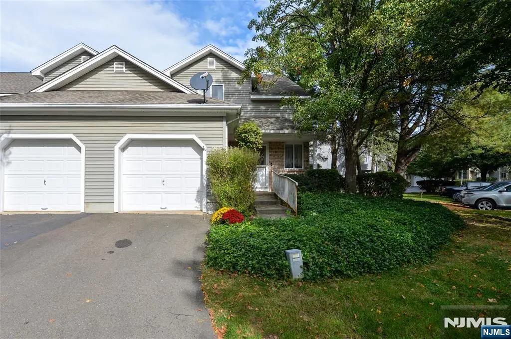 26 Meadow Pond Road, Hamburg, NJ 07419 - #1