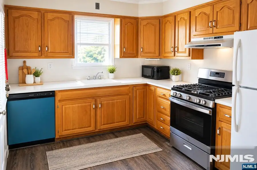 129 River Drive B, Elmwood Park, NJ 07407 - #3