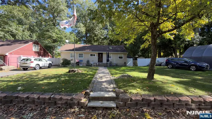 37 Maxim Drive, Hopatcong, NJ 07843 - #2