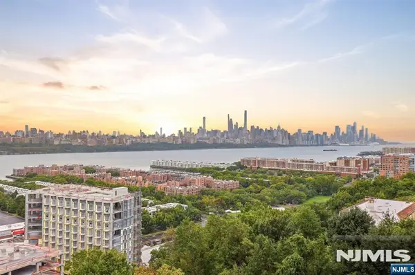 320 Adolphus Avenue 519, Cliffside Park, NJ 07010