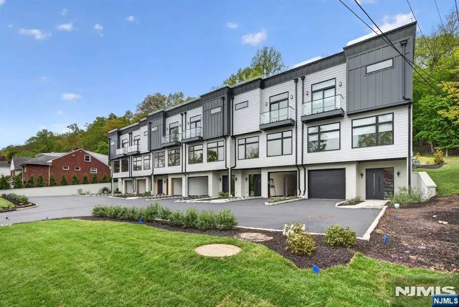 520 Valley Road, Clifton, NJ 07013 - #3