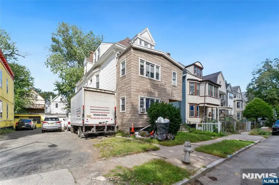 25 S 17th Street, East Orange, NJ 07018 - #2