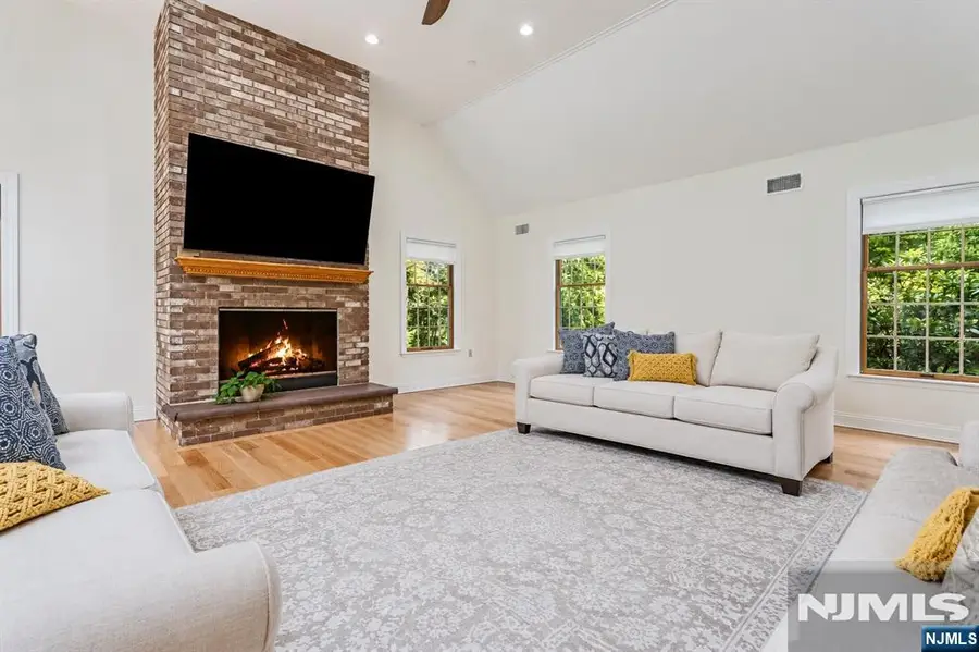 931 Vosseller Avenue, Martinsville, NJ 08836 - #3