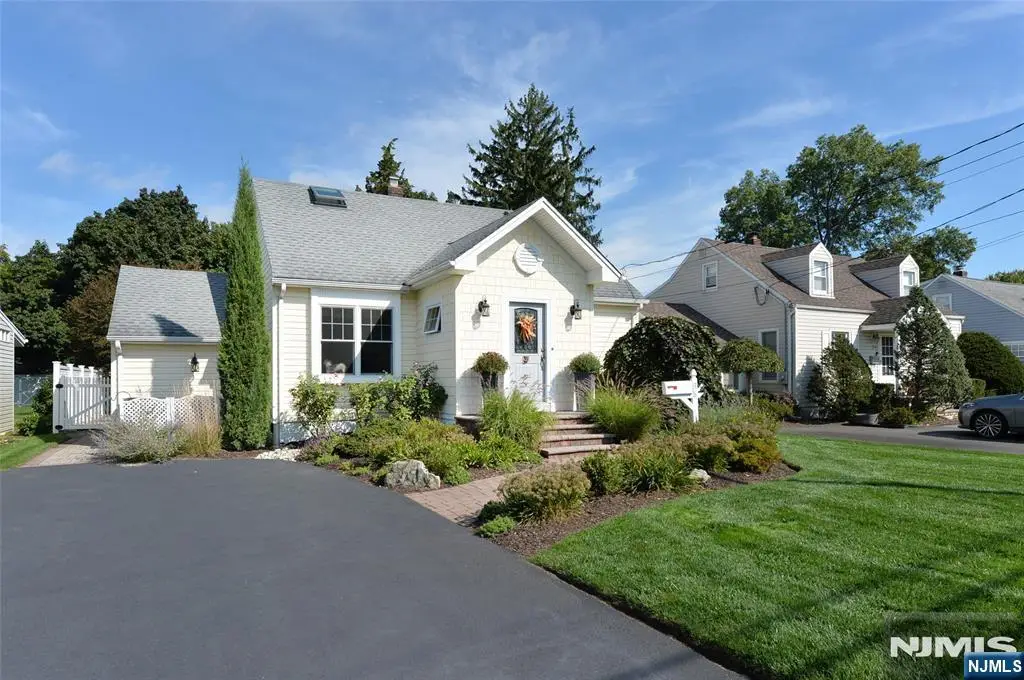36 Manor Avenue, Pompton Plains, NJ 07444 - #1