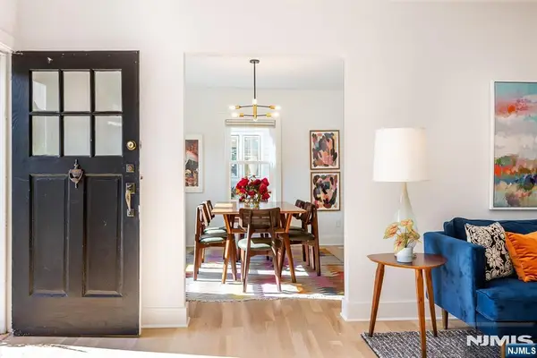 22 Euclid Place, Montclair, NJ 07042