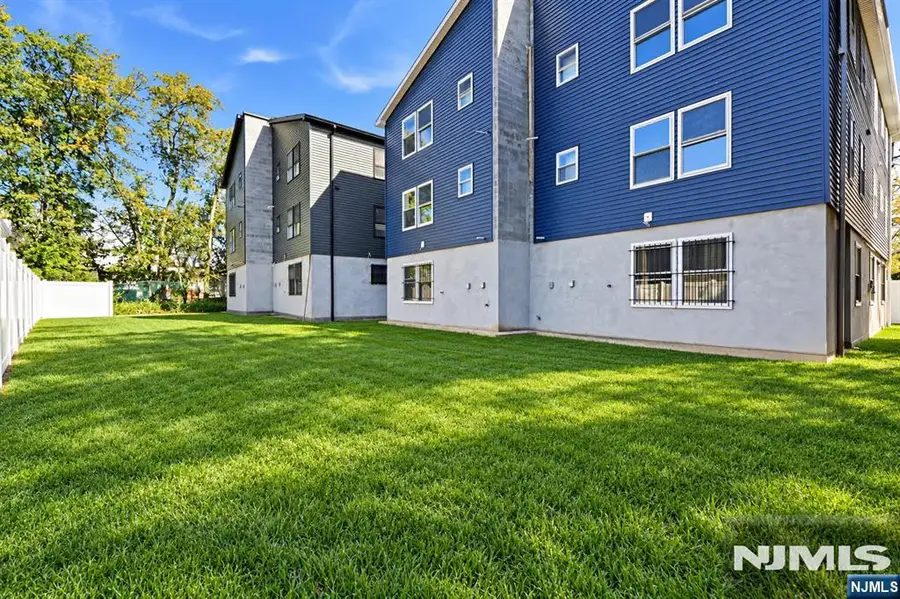 379 S 10th Street, Newark, NJ 07103 - #2