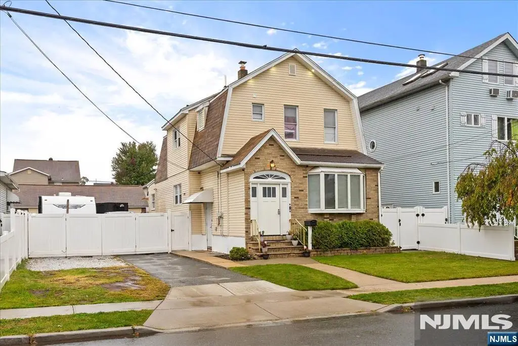 512 3rd Avenue, Lyndhurst, NJ 07071 - #1