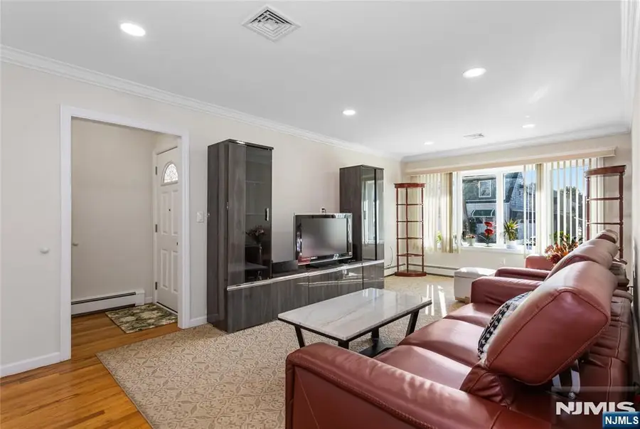 318 7th Street, Saddle Brook, NJ 07663 - #3