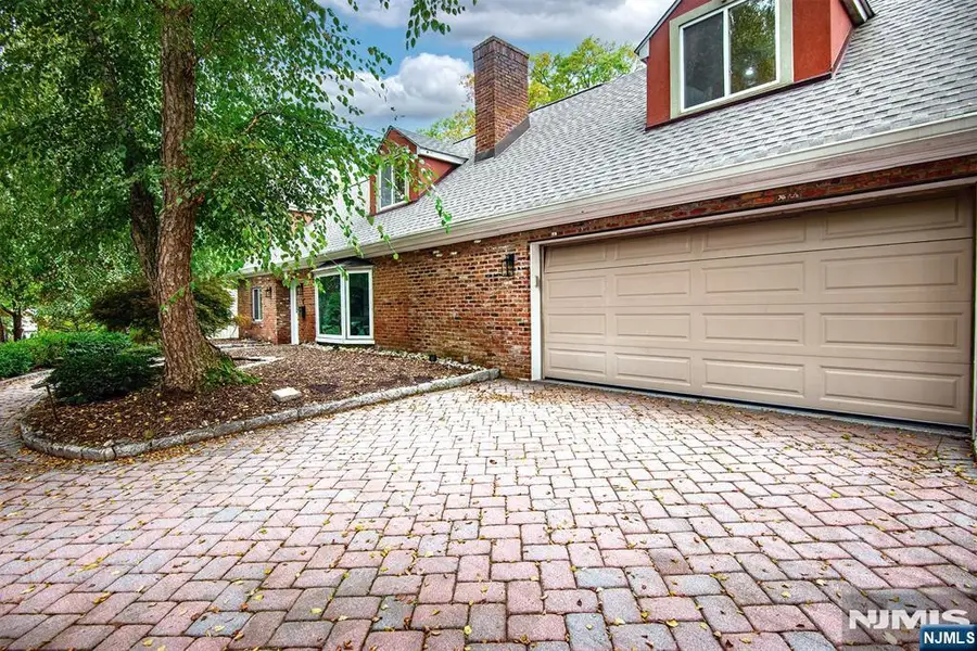 21 Hopkins Street, Hillsdale, NJ 07642 - #2