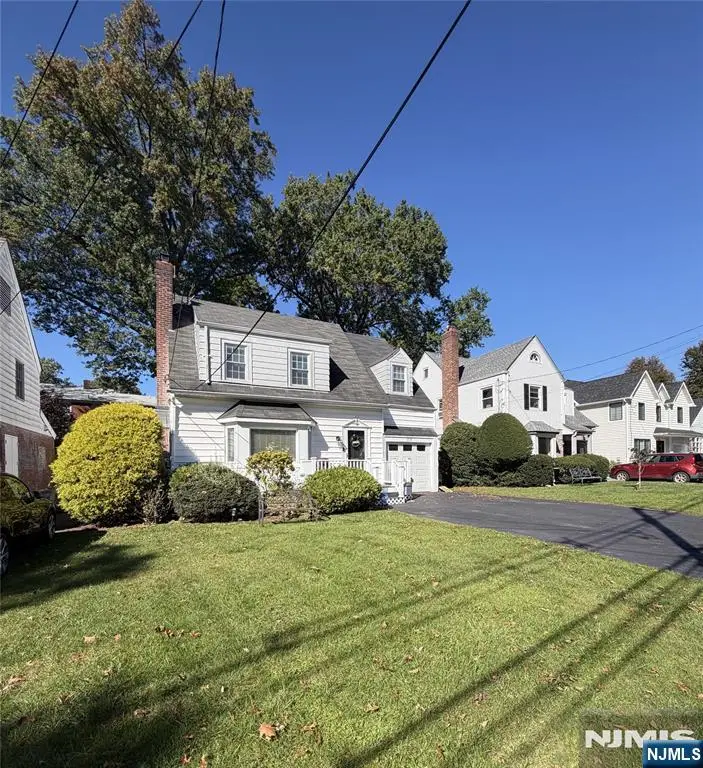 1238 Sussex Road, Teaneck, NJ 07666 - #1