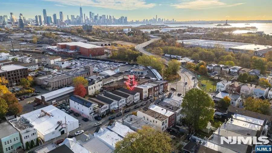 12 Bayview Avenue, Jersey City, NJ 07305 - #2